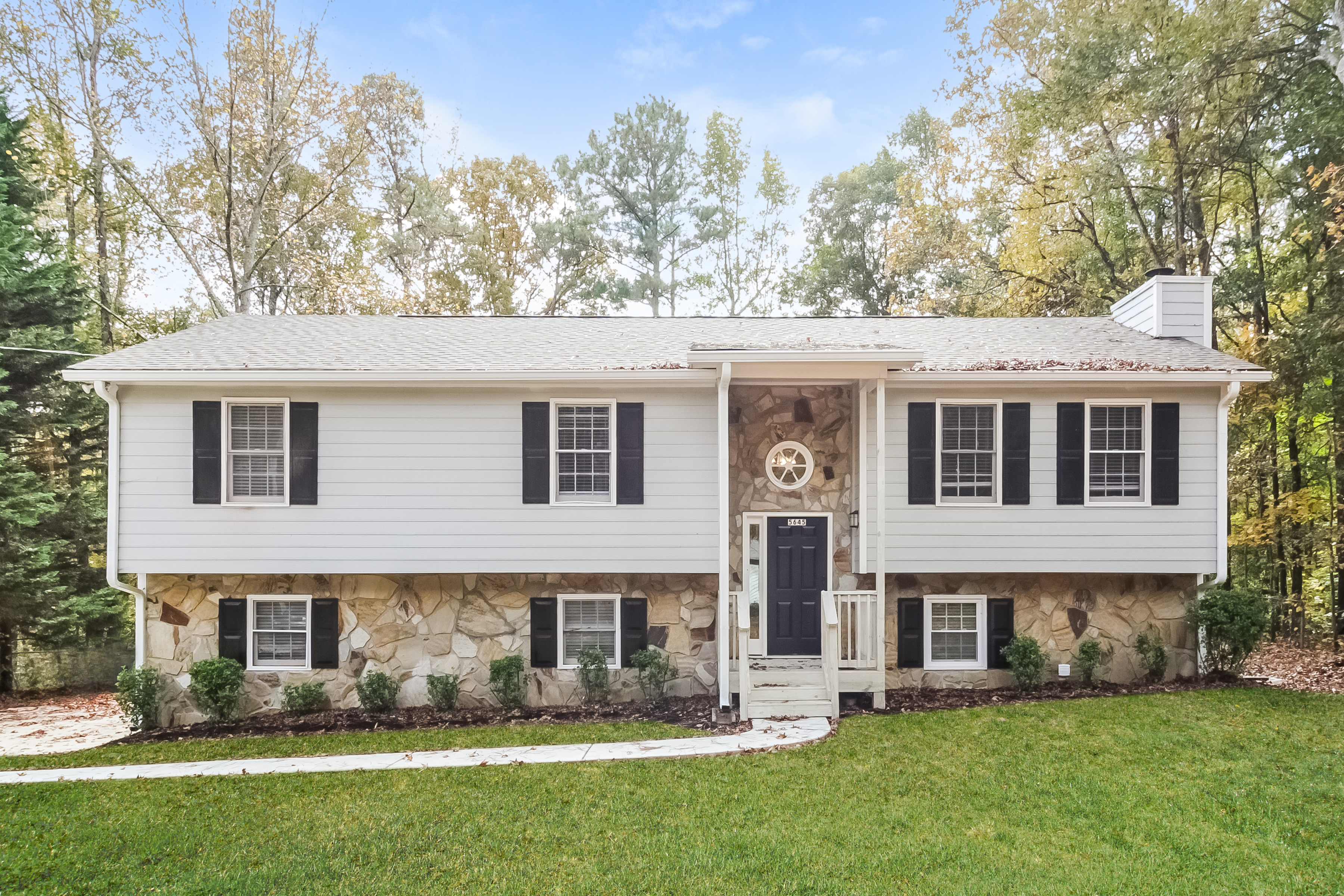 5645 Riding Woods Drive Hiram, GA 30127